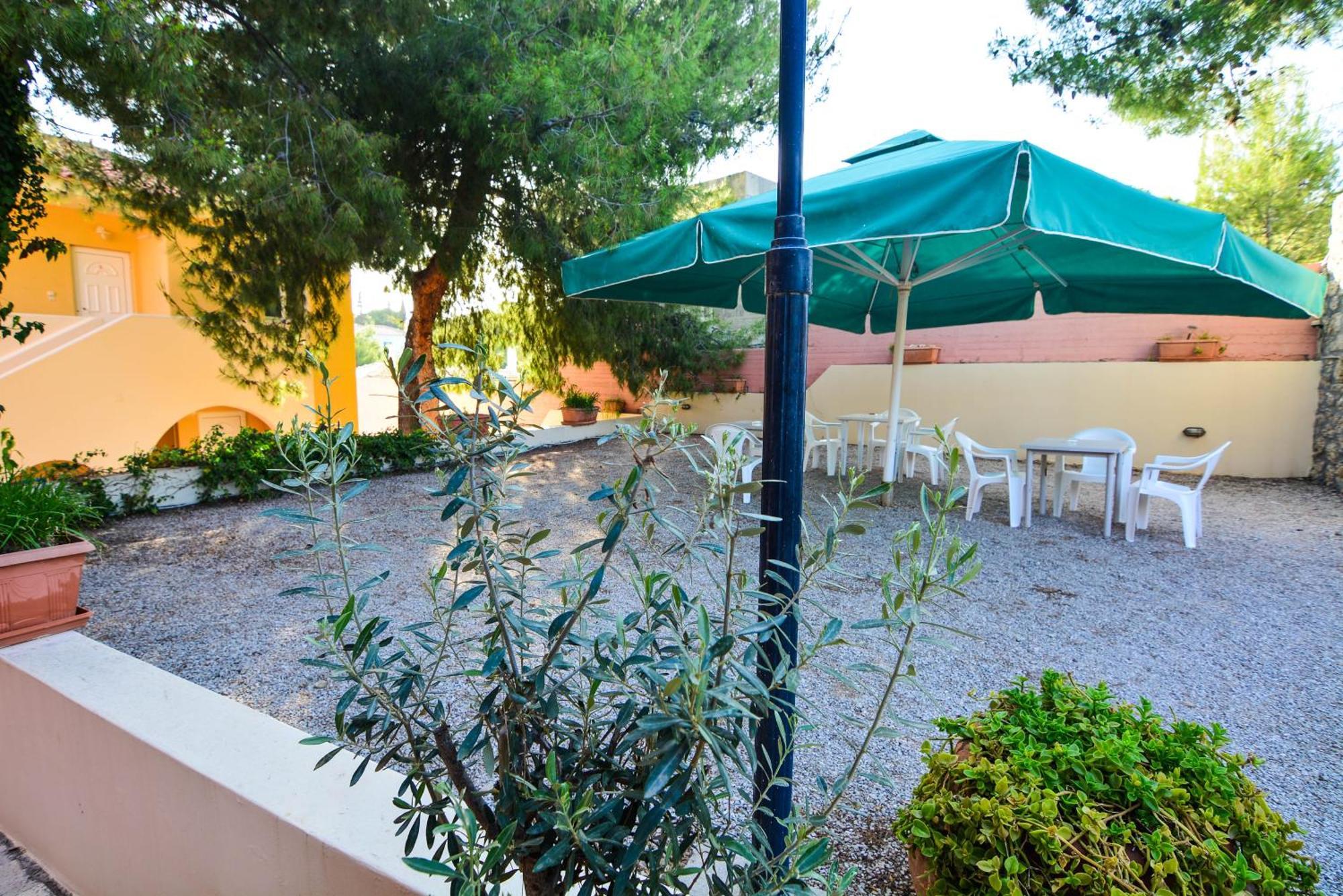 Epavlis Apartments Porto Heli Exterior foto