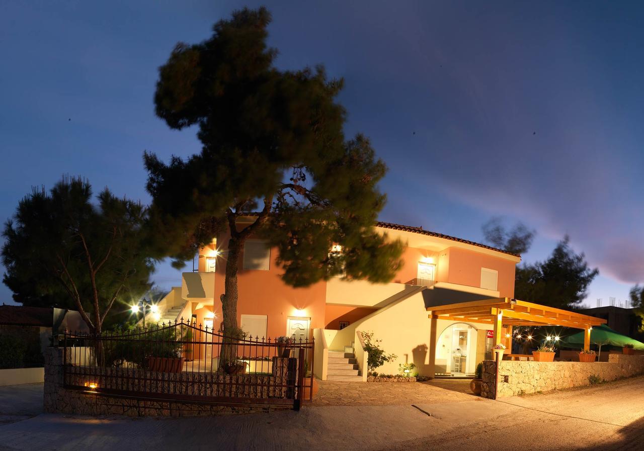 Epavlis Apartments Porto Heli Exterior foto